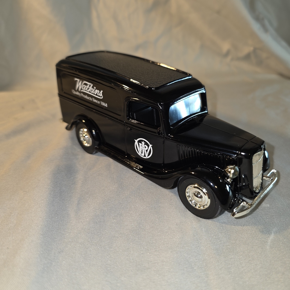 Ertl Collectibles 1936 Ford Panel Van